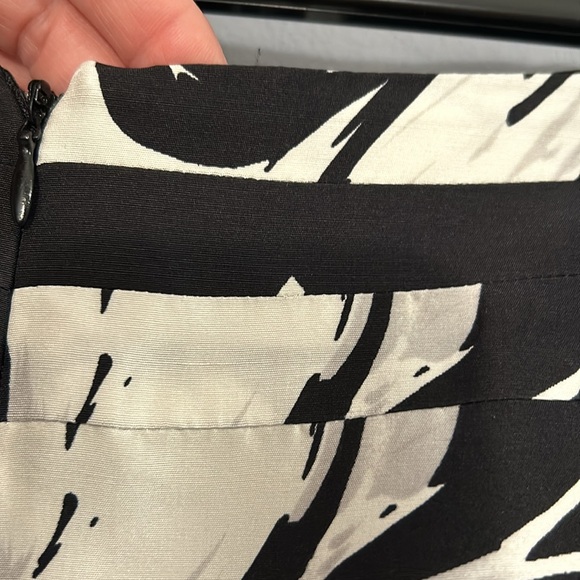 NWT - Nieman Marcus Exclusive Silk Skirt - Picture 7 of 16